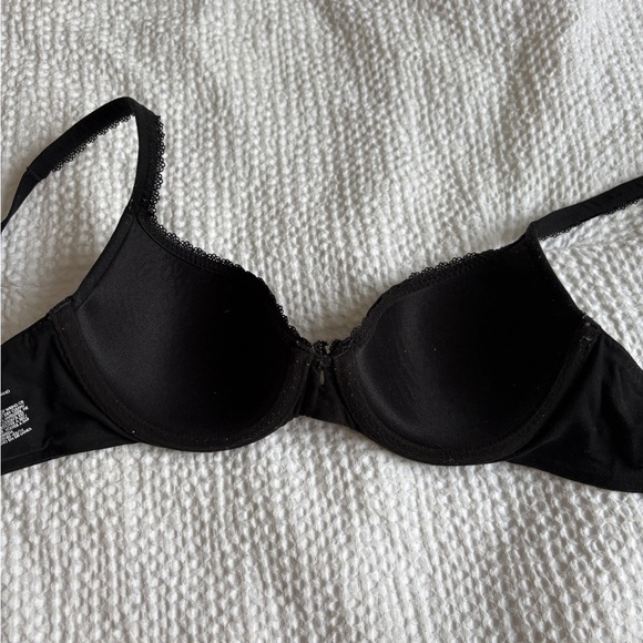 Victoria’s Secret Body by Victoria Lined Demi Bra Black 32B - Picture 7 of 8